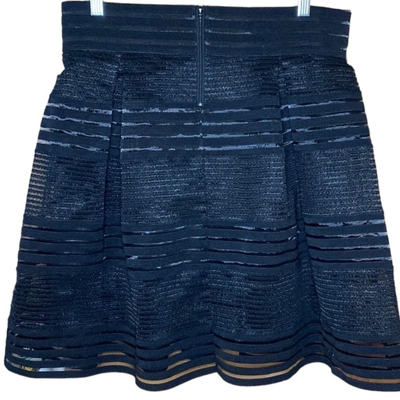 Torrid | Black Box Pleat Mesh Overlay Skirt Size 10 - Picture 2 of 5
